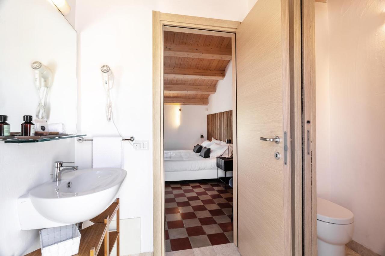 Reef Suites Olbia Exteriör bild